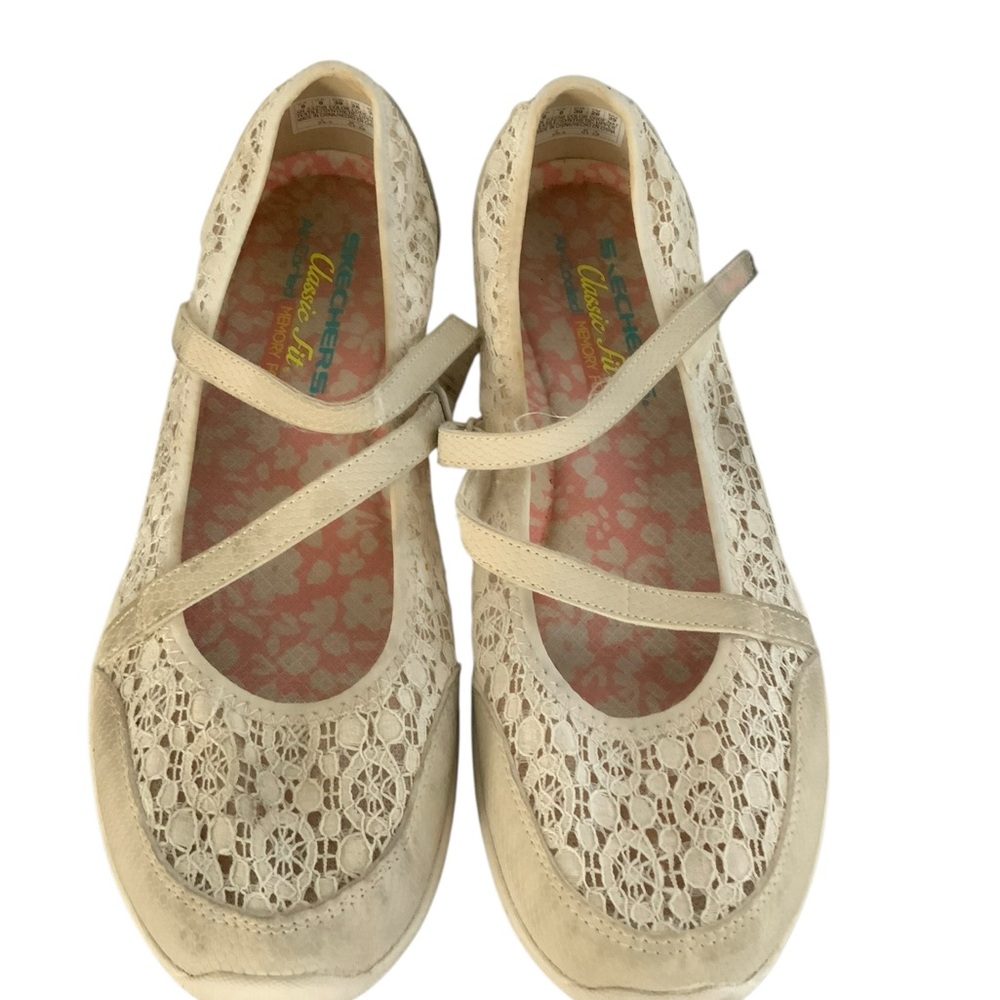 Skechers Cream Lace Flats Memory Foam Air Cooled Classic Fit Mary Jane